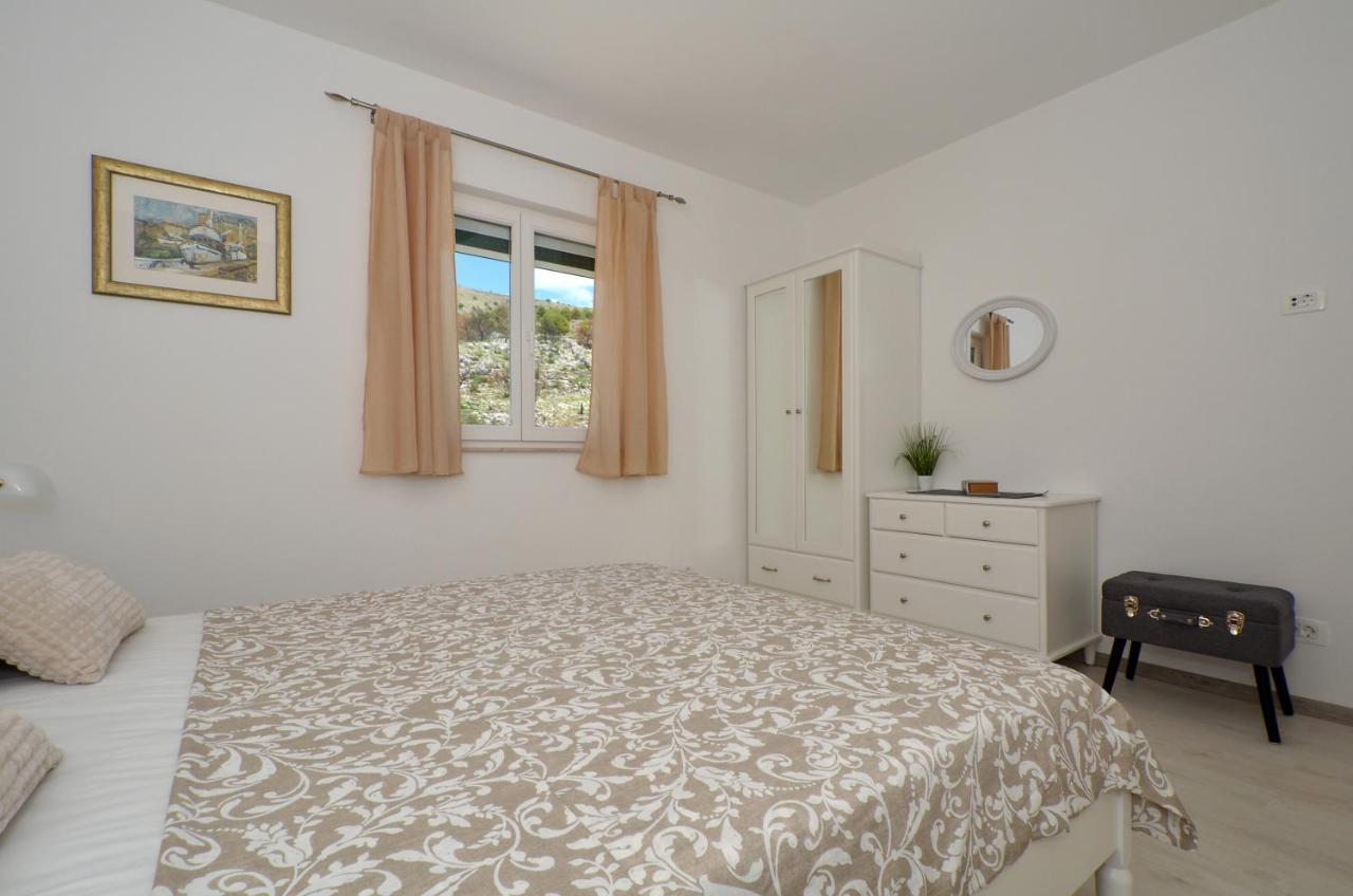 Apartment Elza Trogir Exteriör bild