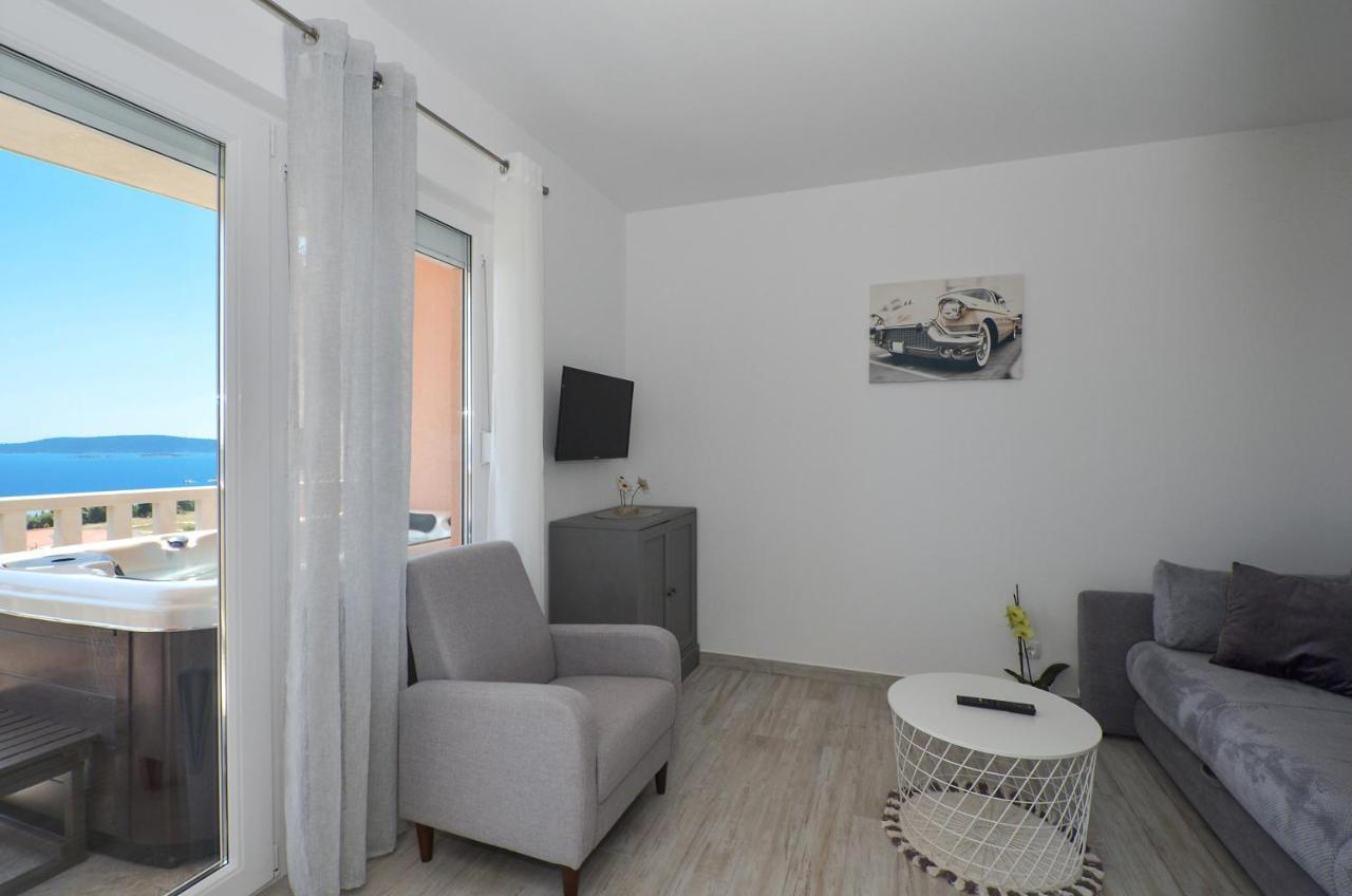 Apartment Elza Trogir Exteriör bild